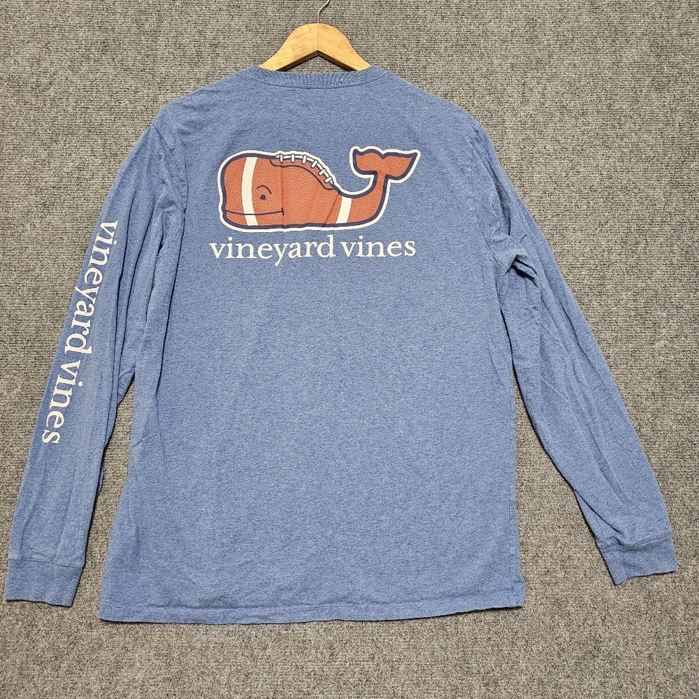 Vineyard Vines T-Shirt Men's LARGE Blue Football Whale Long Sleeve NFL Casual